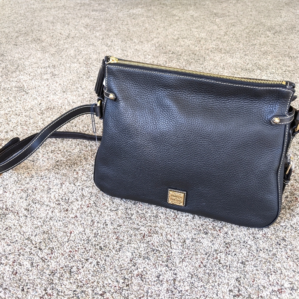 Dooney & Bourke Scarlet Crossbody Sac